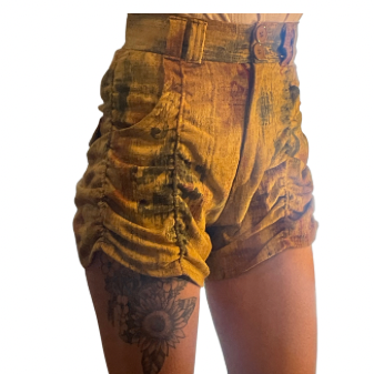 Lucy Shorts in Fall Art