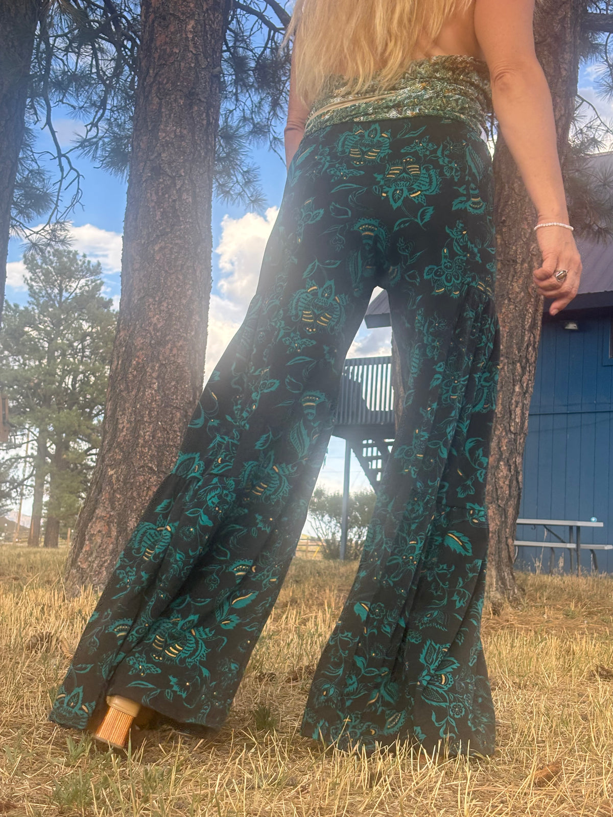 A Sandy Pants in Midnight Teal Flowers